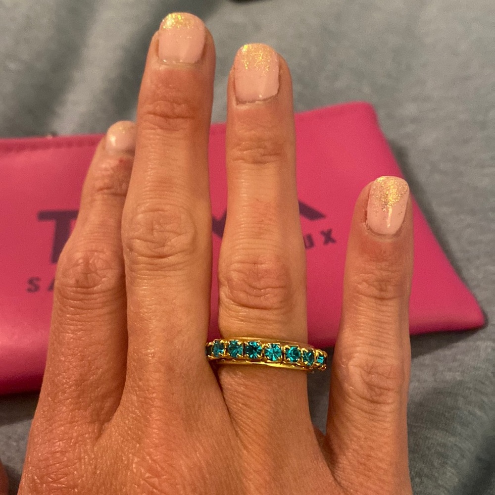 Tova ring size 6